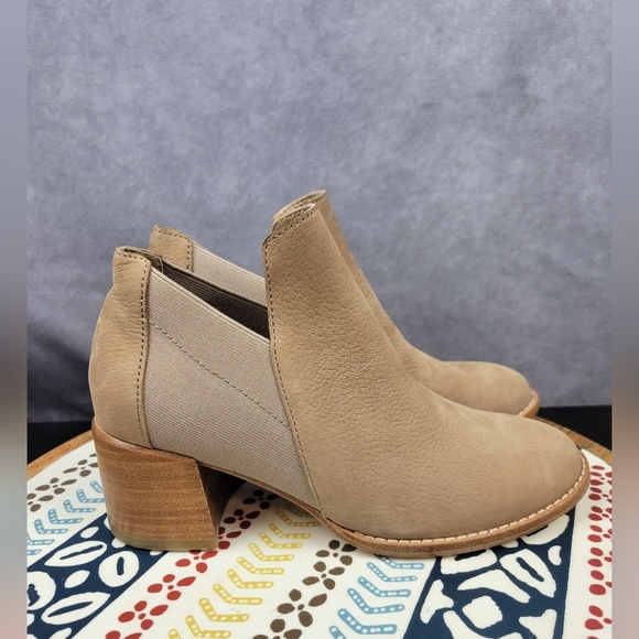 EILEEN FISHER women's bayo earth booties in earth tumbled nubuck Woman  Size 5.5 - Picture 5 of 13